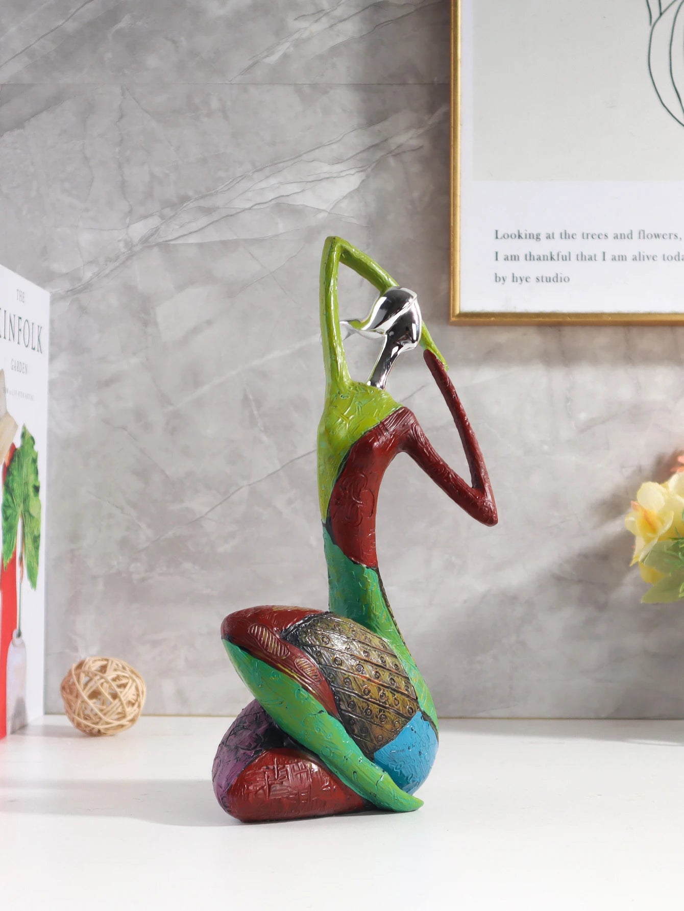 Abstract Art Figurine, Resin Decorative Craft, Home Decorative Accessories for Bedroom, Living Room, and Study