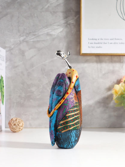 Abstract Art Figurine, Resin Decorative Craft, Home Decorative Accessories for Bedroom, Living Room, and Study