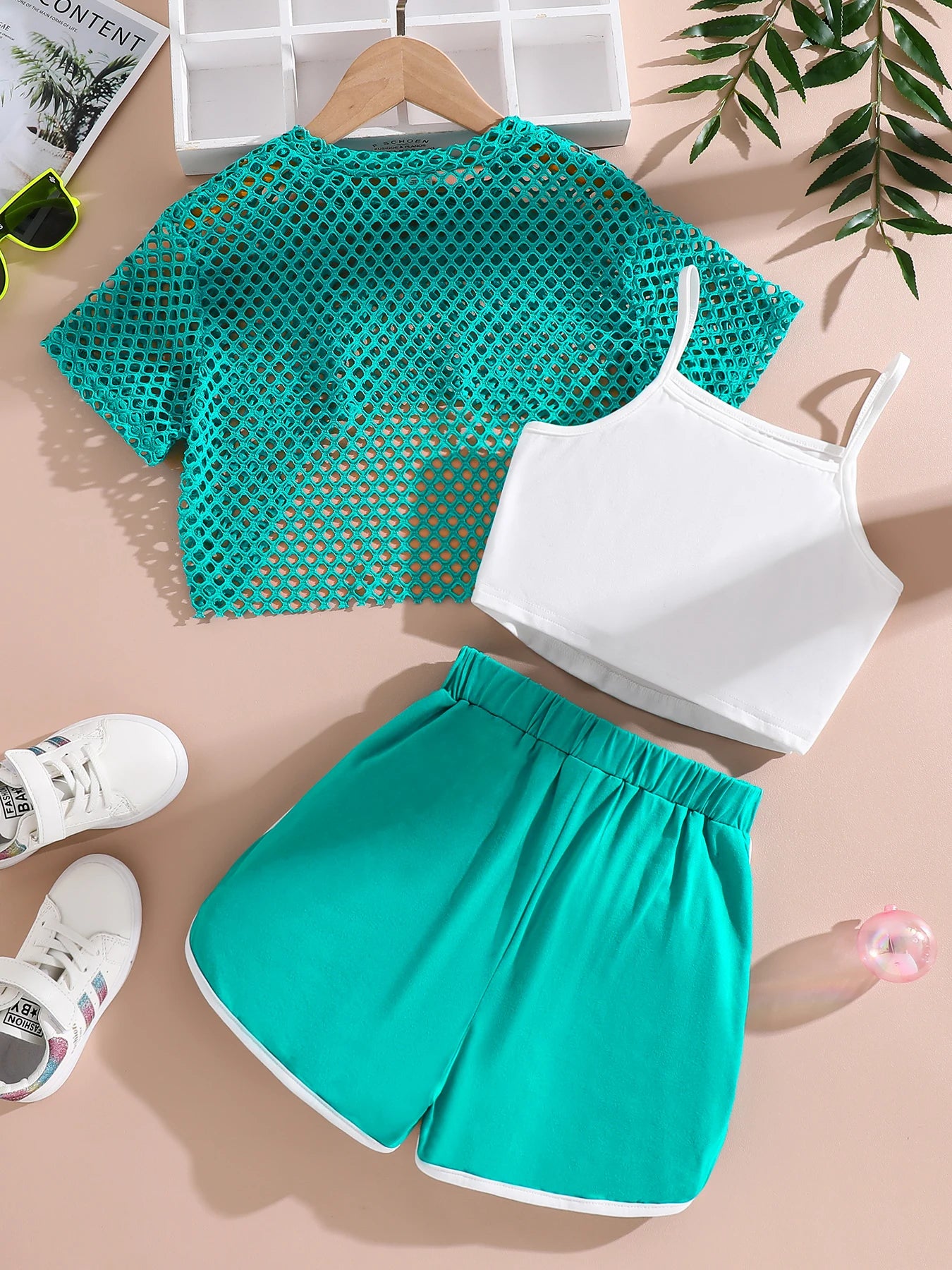 Summer girls' fashion 3-piece set, cool and breathable mesh short sleeved T-shirt+letter printed suspender+shorts